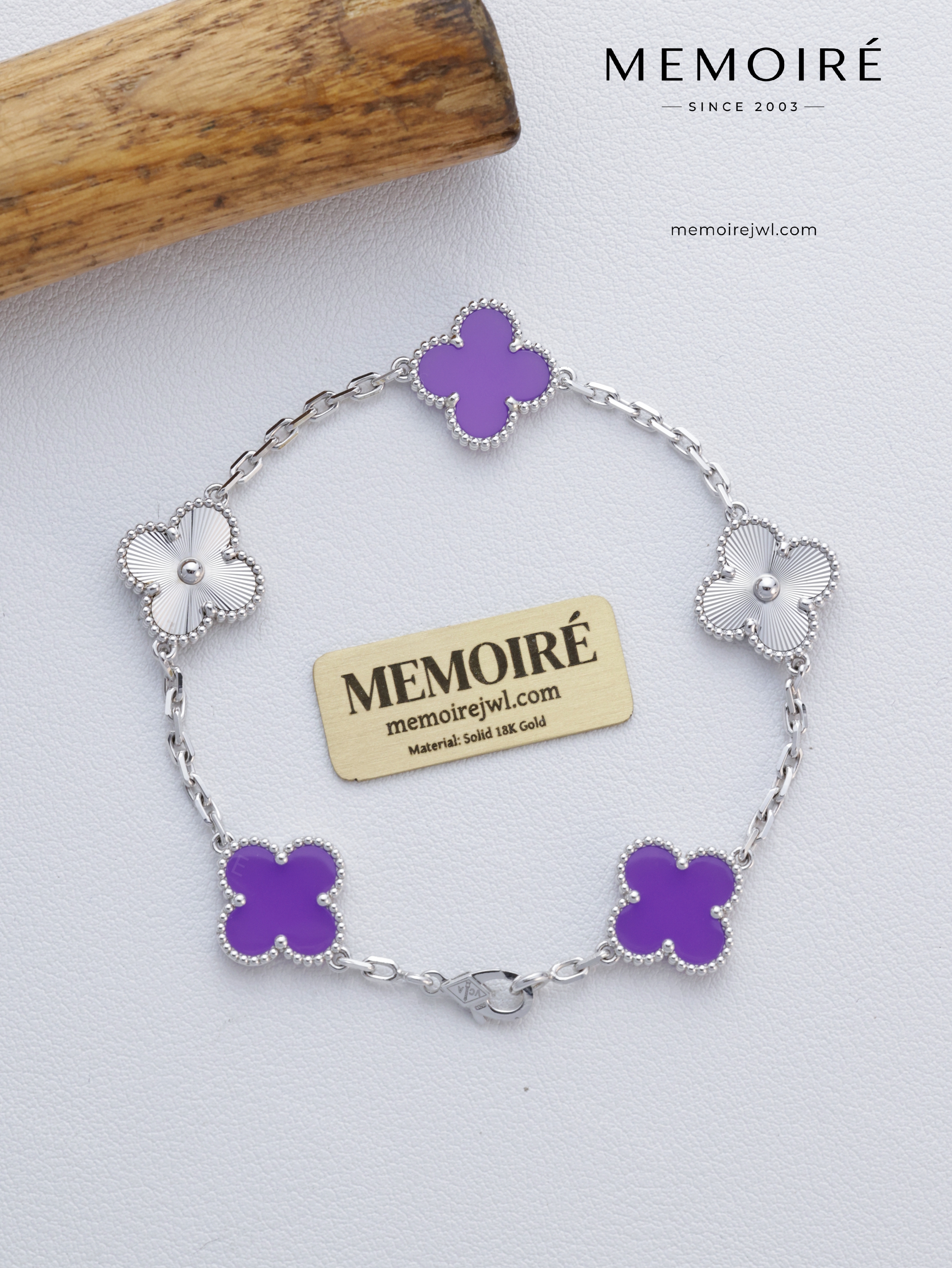 MEMOIRÉ 18K Violet Laser Alternating Five Flowers Bracelet